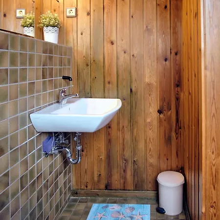 בית נופש Trollehus *